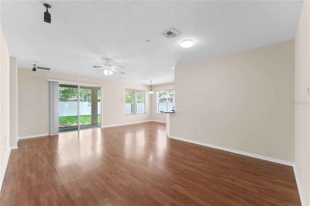 For Rent: $2,700 (3 beds, 2 baths, 1565 Square Feet)