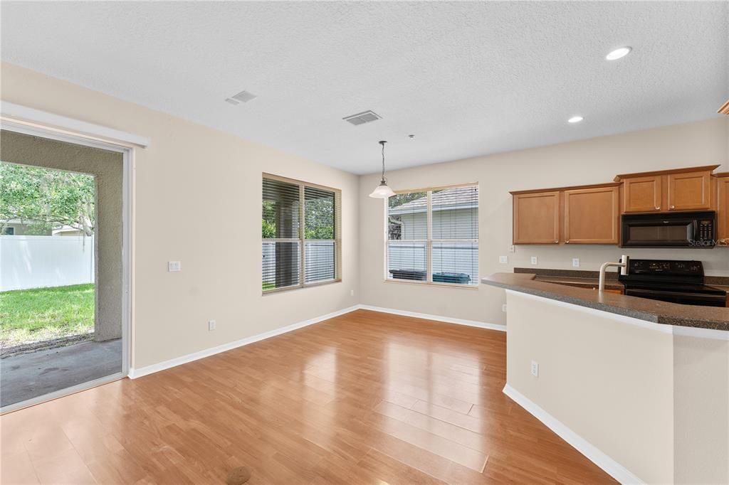 For Rent: $2,700 (3 beds, 2 baths, 1565 Square Feet)