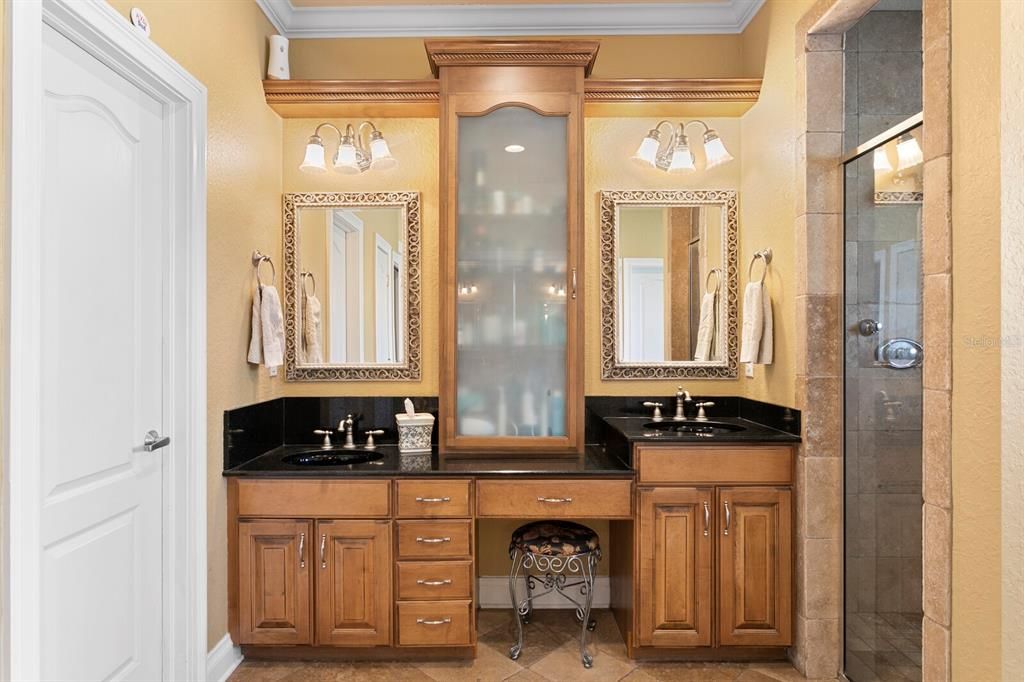 En Venta: $990,000 (5 camas, 5 baños, 3903 Pies cuadrados)