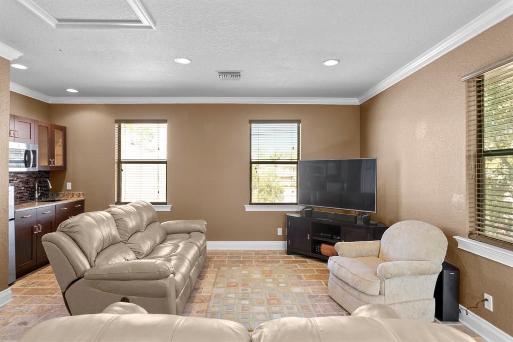 En Venta: $990,000 (5 camas, 5 baños, 3903 Pies cuadrados)