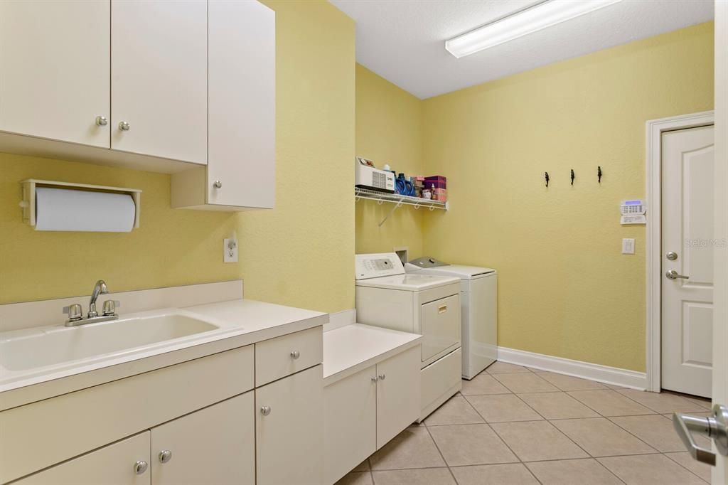 En Venta: $990,000 (5 camas, 5 baños, 3903 Pies cuadrados)