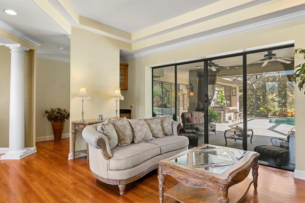 En Venta: $990,000 (5 camas, 5 baños, 3903 Pies cuadrados)