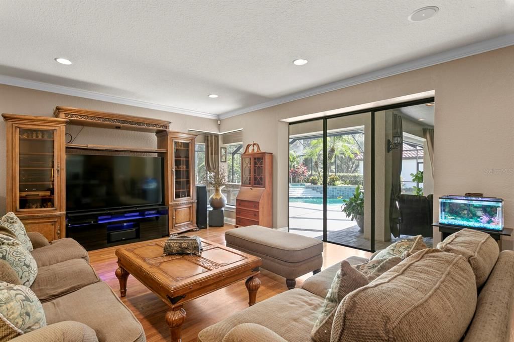 En Venta: $990,000 (5 camas, 5 baños, 3903 Pies cuadrados)