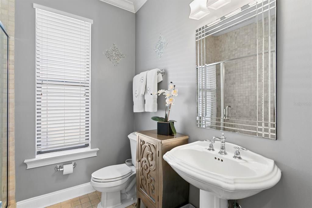 En Venta: $990,000 (5 camas, 5 baños, 3903 Pies cuadrados)