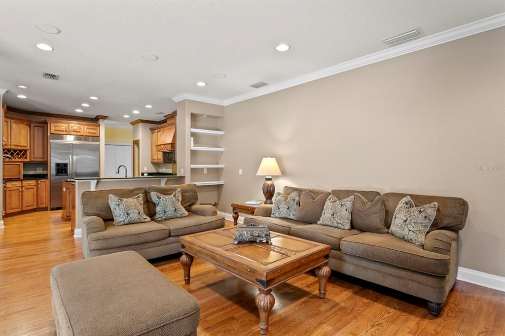 En Venta: $990,000 (5 camas, 5 baños, 3903 Pies cuadrados)