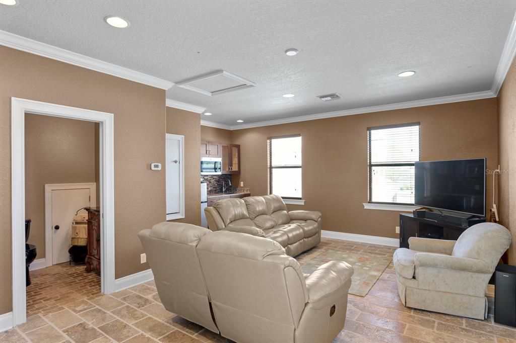 En Venta: $990,000 (5 camas, 5 baños, 3903 Pies cuadrados)