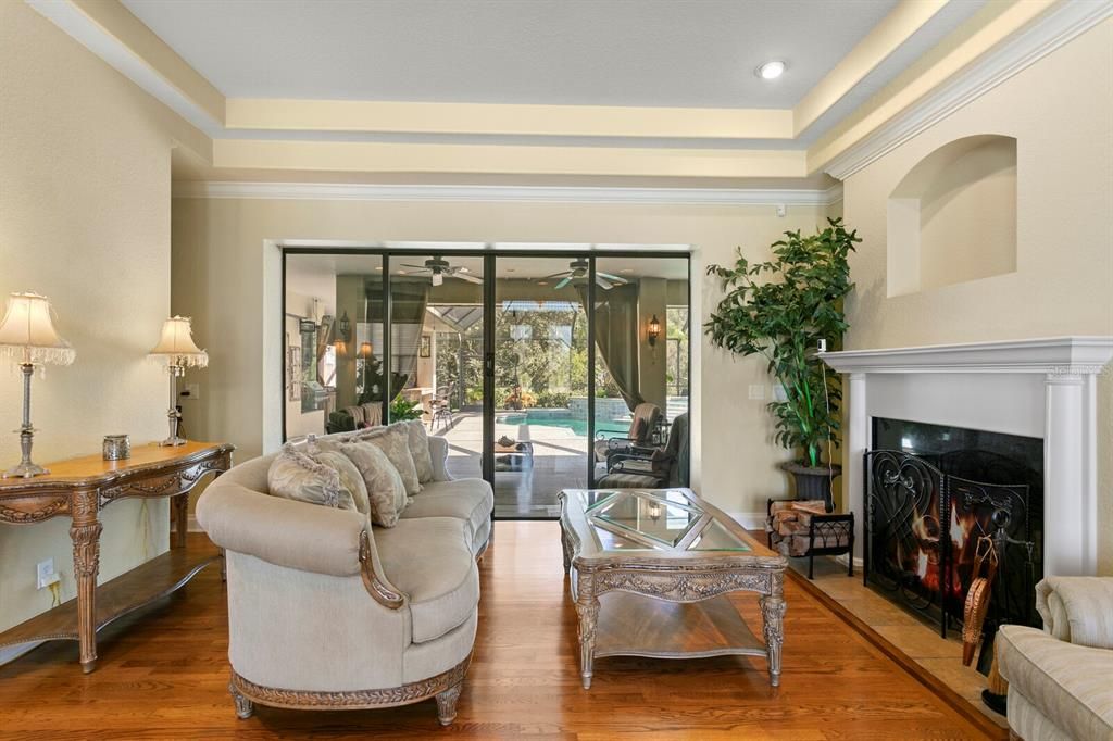 En Venta: $990,000 (5 camas, 5 baños, 3903 Pies cuadrados)