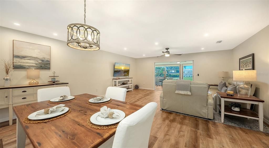 Active With Contract: $344,000 (2 beds, 2 baths, 1450 Square Feet)