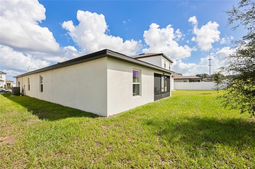 For Sale: $298,000 (3 beds, 2 baths, 1452 Square Feet)