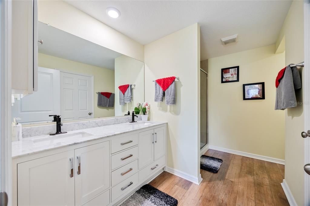 For Sale: $298,000 (3 beds, 2 baths, 1452 Square Feet)