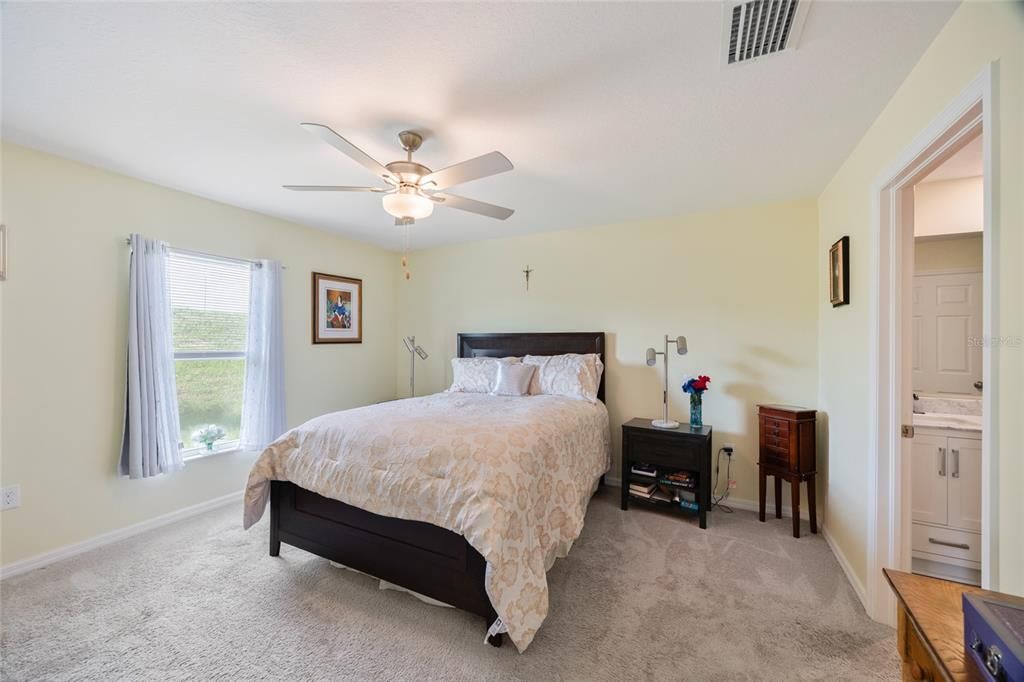 For Sale: $298,000 (3 beds, 2 baths, 1452 Square Feet)