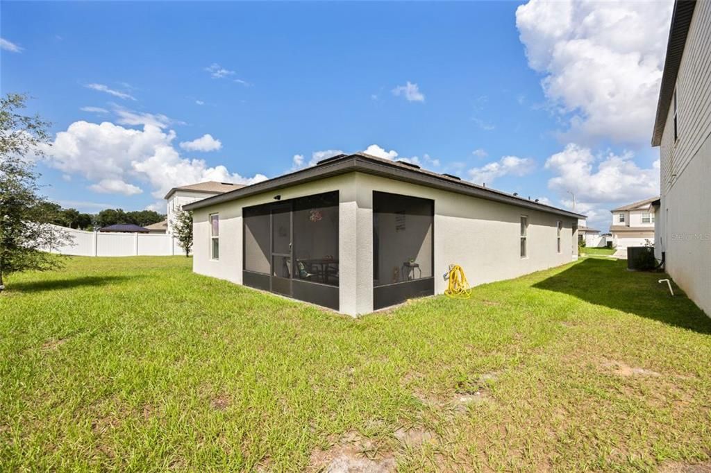 For Sale: $298,000 (3 beds, 2 baths, 1452 Square Feet)