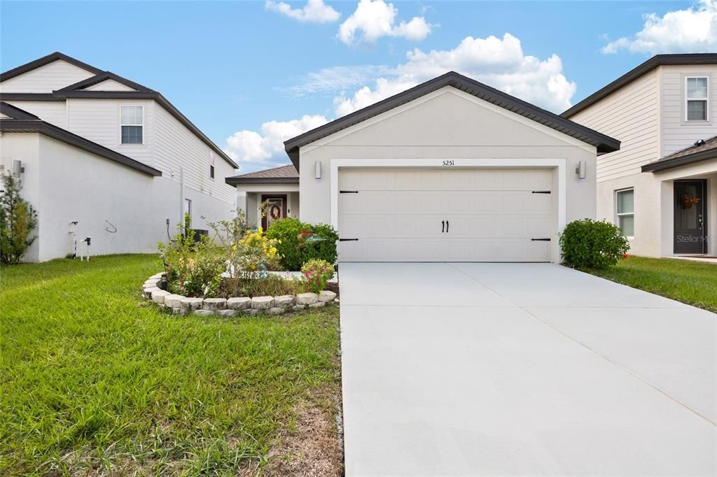 For Sale: $298,000 (3 beds, 2 baths, 1452 Square Feet)