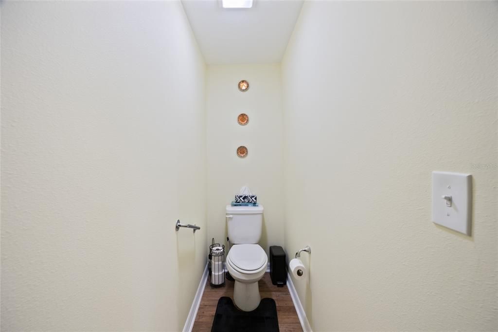 For Sale: $298,000 (3 beds, 2 baths, 1452 Square Feet)