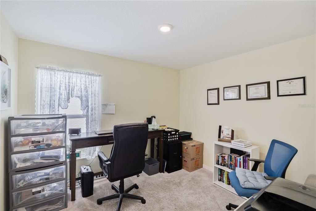 For Sale: $298,000 (3 beds, 2 baths, 1452 Square Feet)