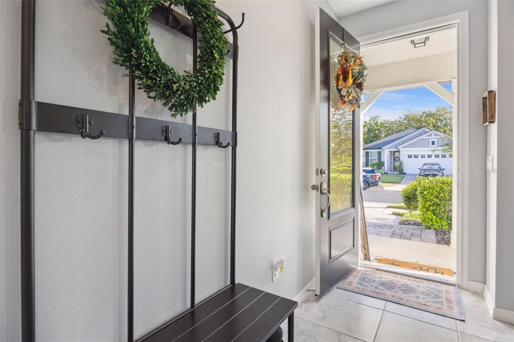 合同活跃: $509,900 (4 贝兹, 2 浴室, 2182 平方英尺)