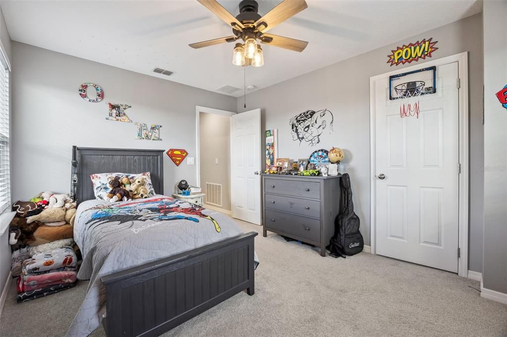 合同活跃: $509,900 (4 贝兹, 2 浴室, 2182 平方英尺)