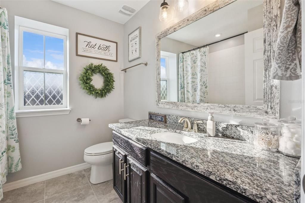 合同活跃: $509,900 (4 贝兹, 2 浴室, 2182 平方英尺)