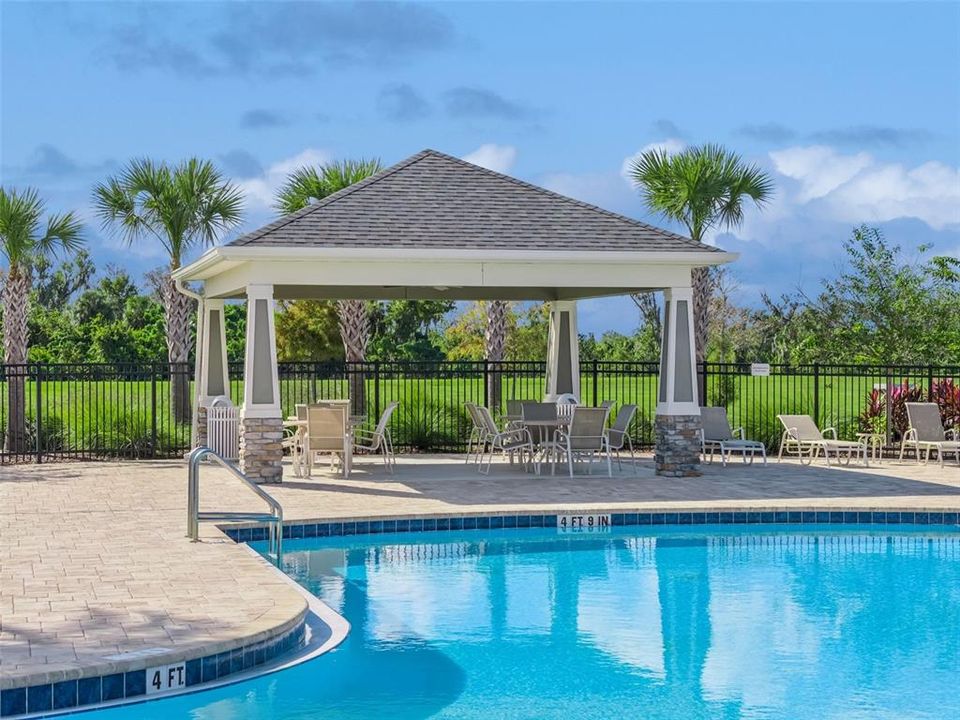 合同活跃: $509,900 (4 贝兹, 2 浴室, 2182 平方英尺)