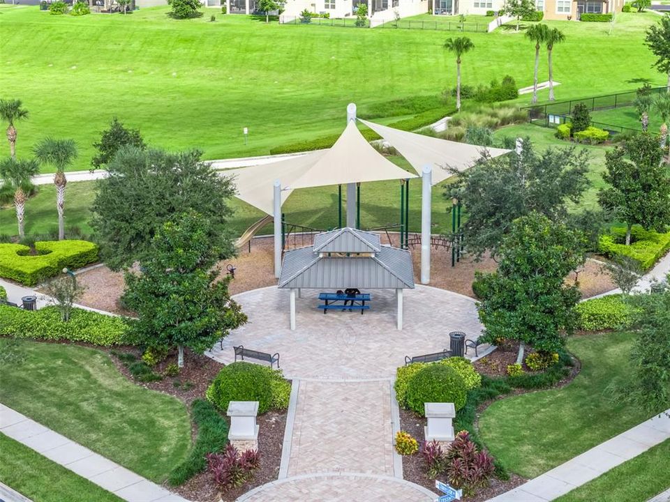 合同活跃: $509,900 (4 贝兹, 2 浴室, 2182 平方英尺)