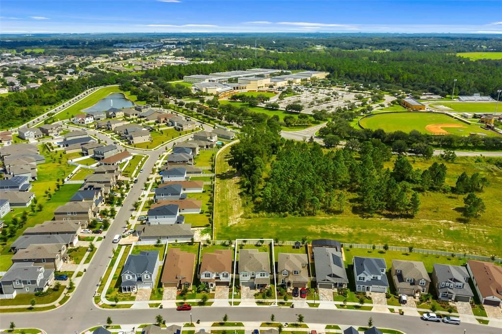 合同活跃: $509,900 (4 贝兹, 2 浴室, 2182 平方英尺)