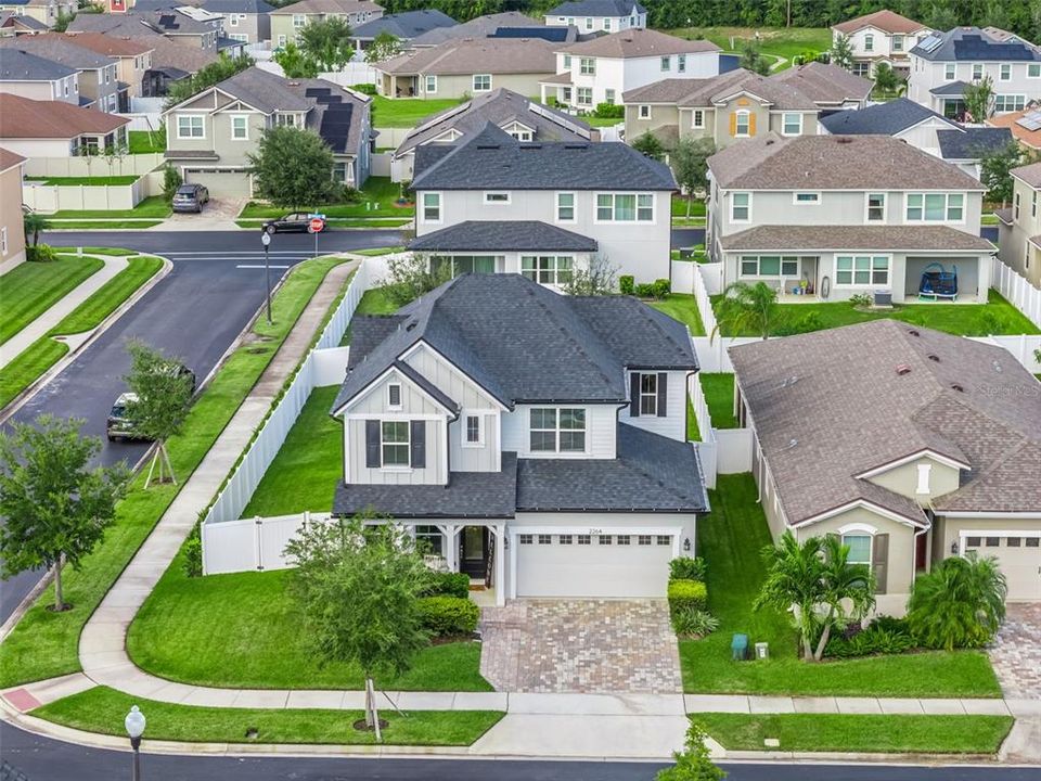 合同活跃: $509,900 (4 贝兹, 2 浴室, 2182 平方英尺)