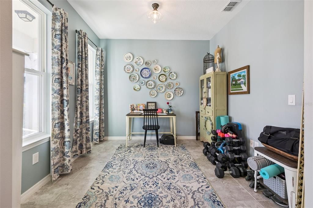 合同活跃: $509,900 (4 贝兹, 2 浴室, 2182 平方英尺)