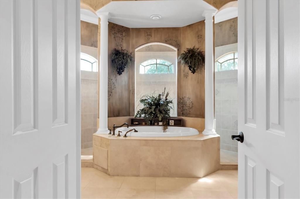 En Venta: $2,470,000 (6 camas, 5 baños, 5767 Pies cuadrados)