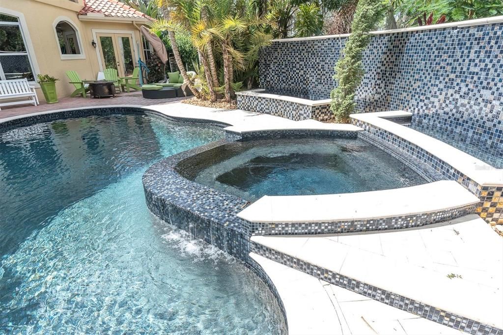 En Venta: $2,470,000 (6 camas, 5 baños, 5767 Pies cuadrados)