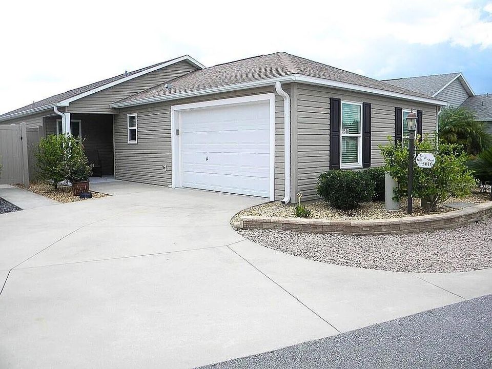 For Sale: $364,900 (3 beds, 2 baths, 1409 Square Feet)