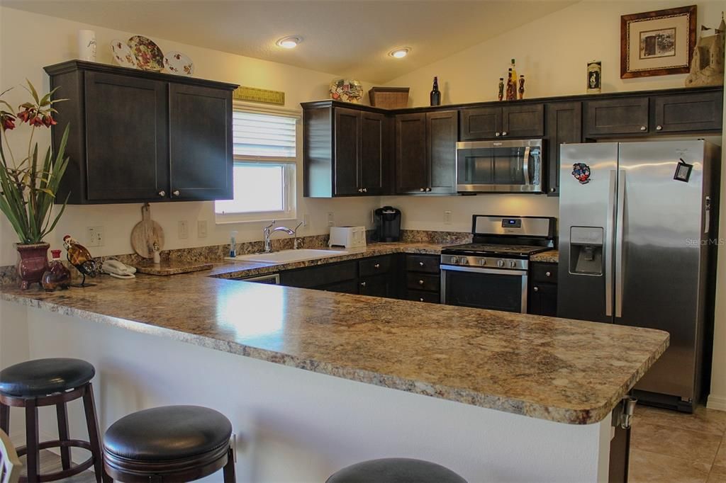 For Sale: $364,900 (3 beds, 2 baths, 1409 Square Feet)