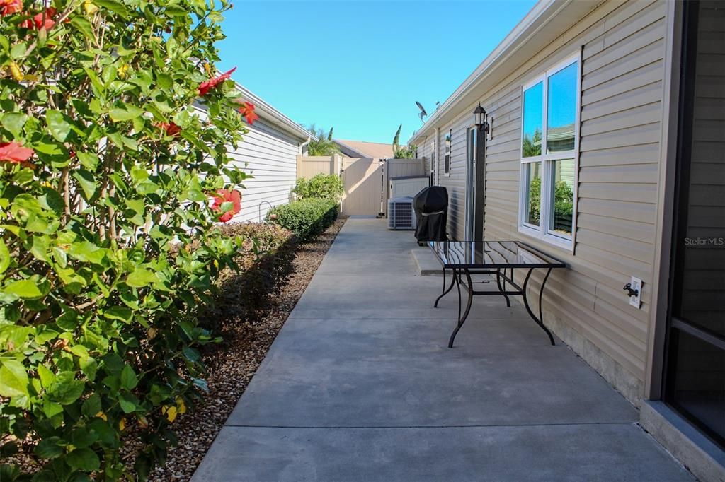 For Sale: $364,900 (3 beds, 2 baths, 1409 Square Feet)