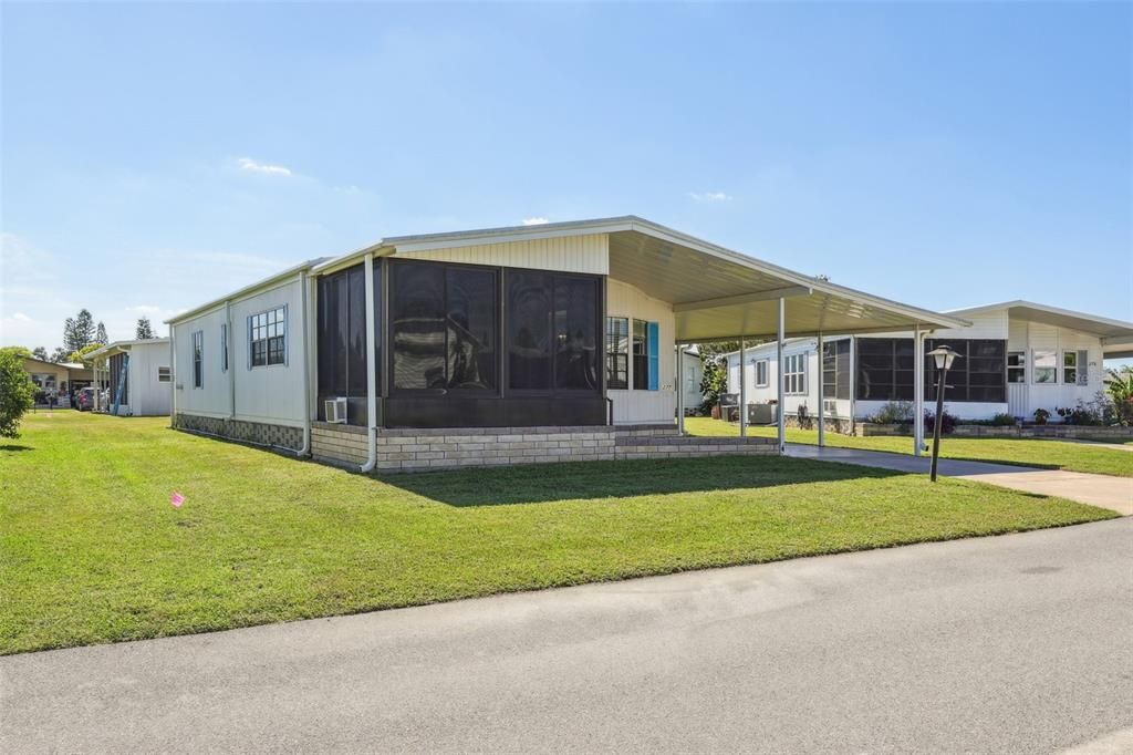 合同活跃: $135,000 (2 贝兹, 2 浴室, 1056 平方英尺)