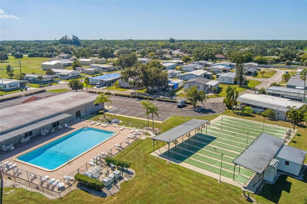 合同活跃: $135,000 (2 贝兹, 2 浴室, 1056 平方英尺)