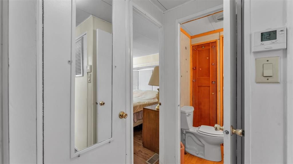 На продажу: $130,000 (2 спален, 1 ванн, 1178 Квадратных фут)