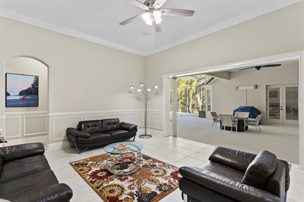 待售: $1,400,000 (5 贝兹, 5 浴室, 4618 平方英尺)