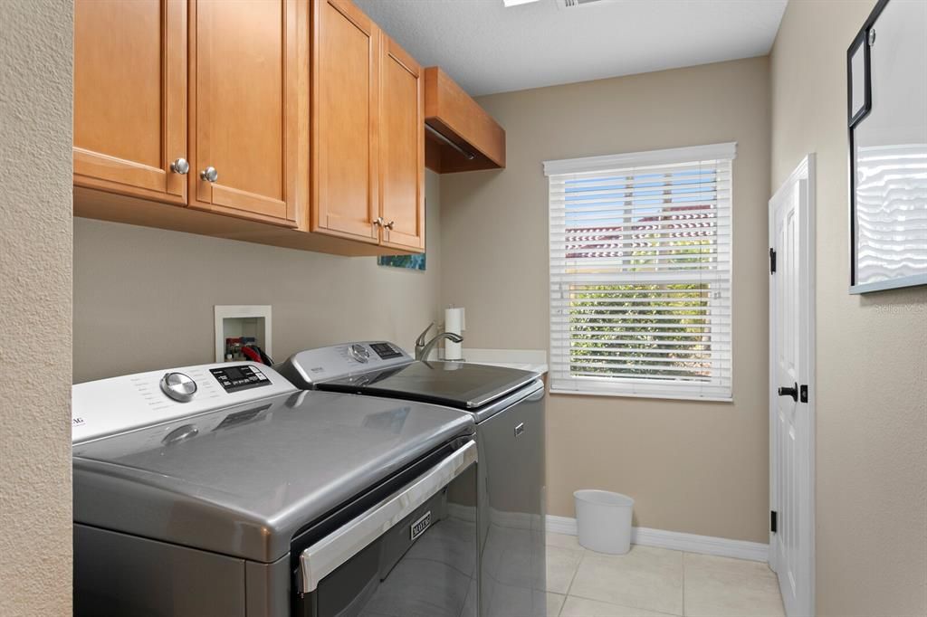 待售: $1,400,000 (5 贝兹, 5 浴室, 4618 平方英尺)