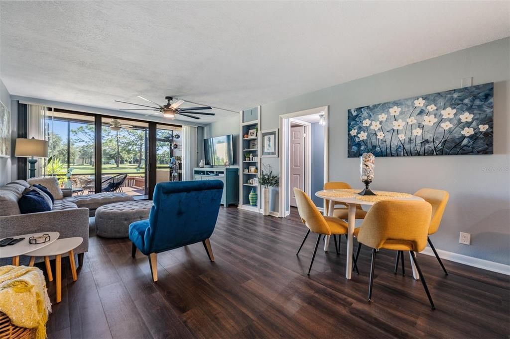 待售: $329,000 (2 贝兹, 2 浴室, 1050 平方英尺)