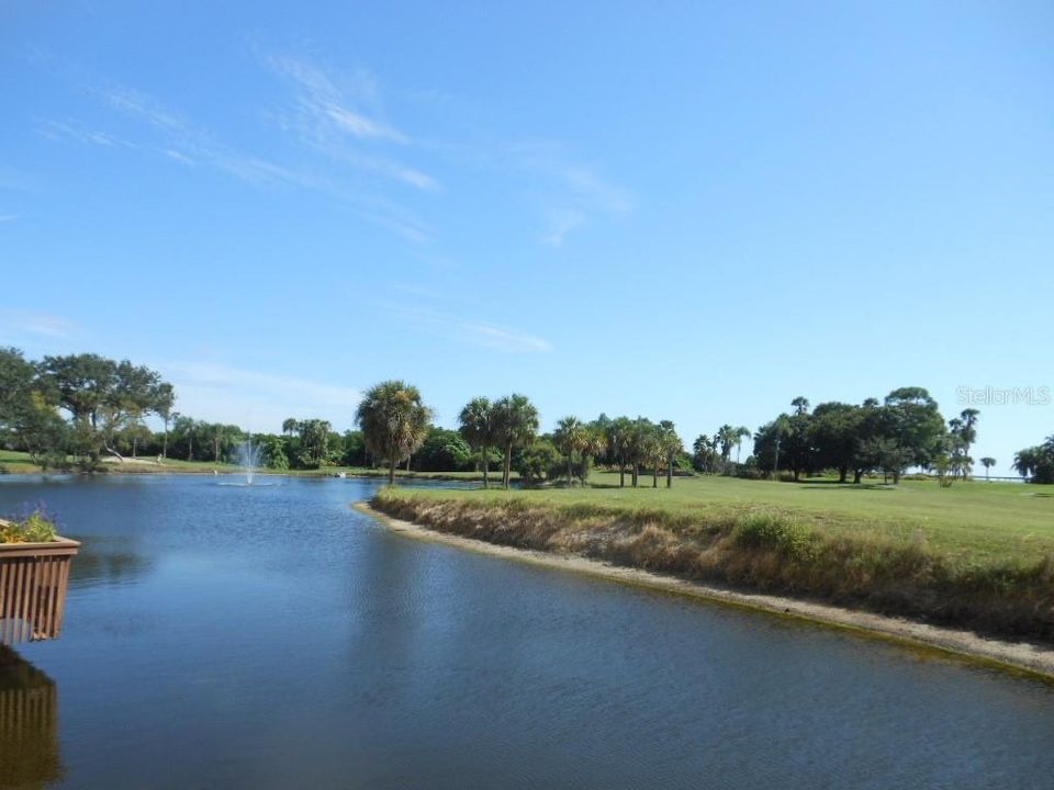 待售: $329,000 (2 贝兹, 2 浴室, 1050 平方英尺)