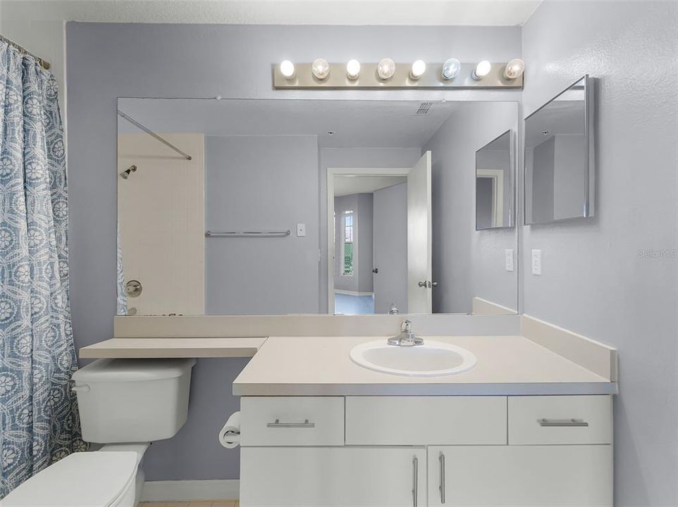 For Rent: $1,650 (2 beds, 2 baths, 1159 Square Feet)