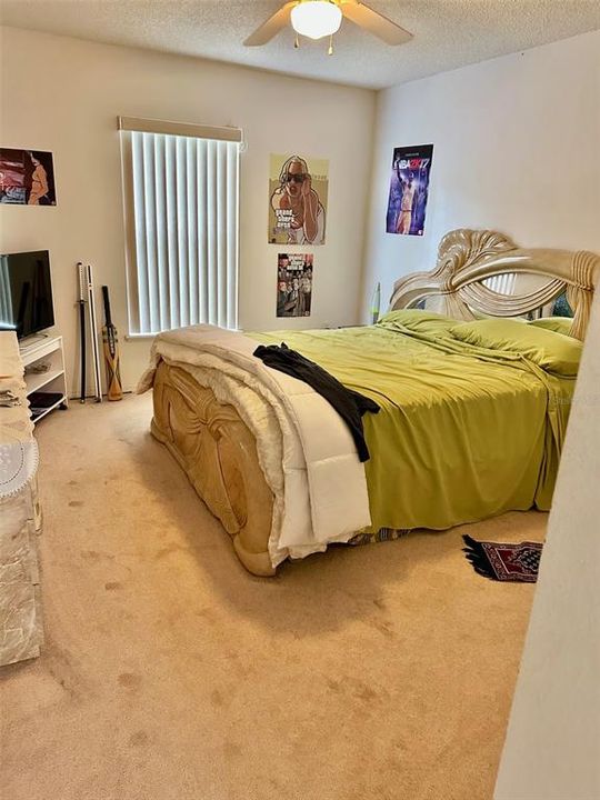 Active With Contract: $399,000 (4 beds, 2 baths, 2208 Square Feet)