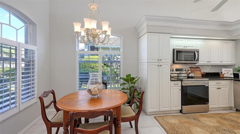 На продажу: $637,000 (2 спален, 2 ванн, 2265 Квадратных фут)