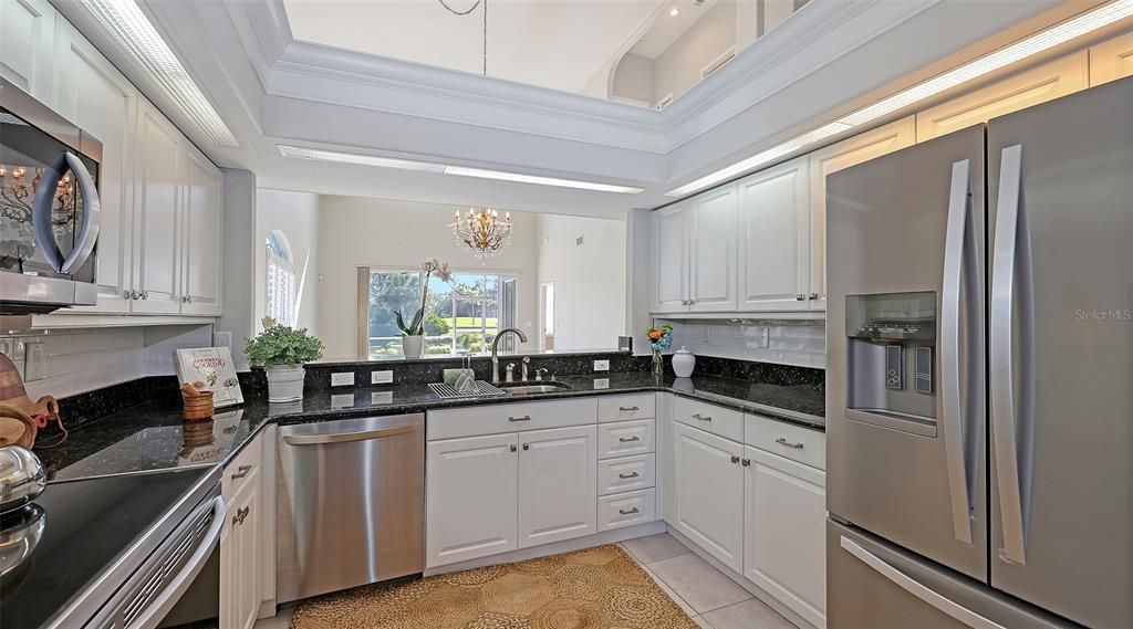 На продажу: $637,000 (2 спален, 2 ванн, 2265 Квадратных фут)