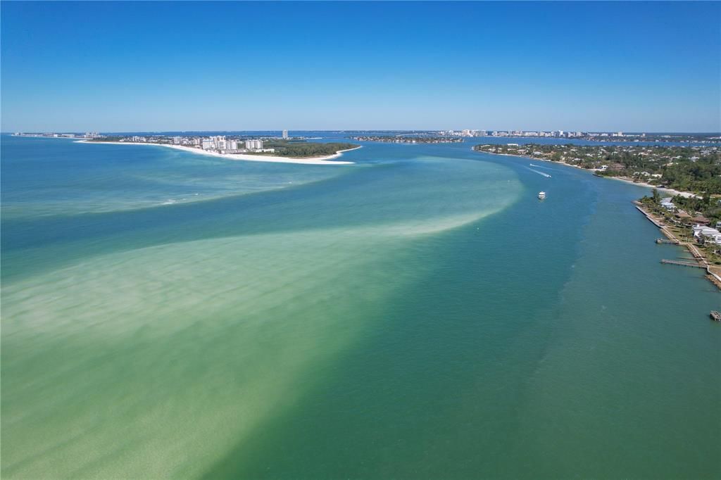 На продажу: $637,000 (2 спален, 2 ванн, 2265 Квадратных фут)