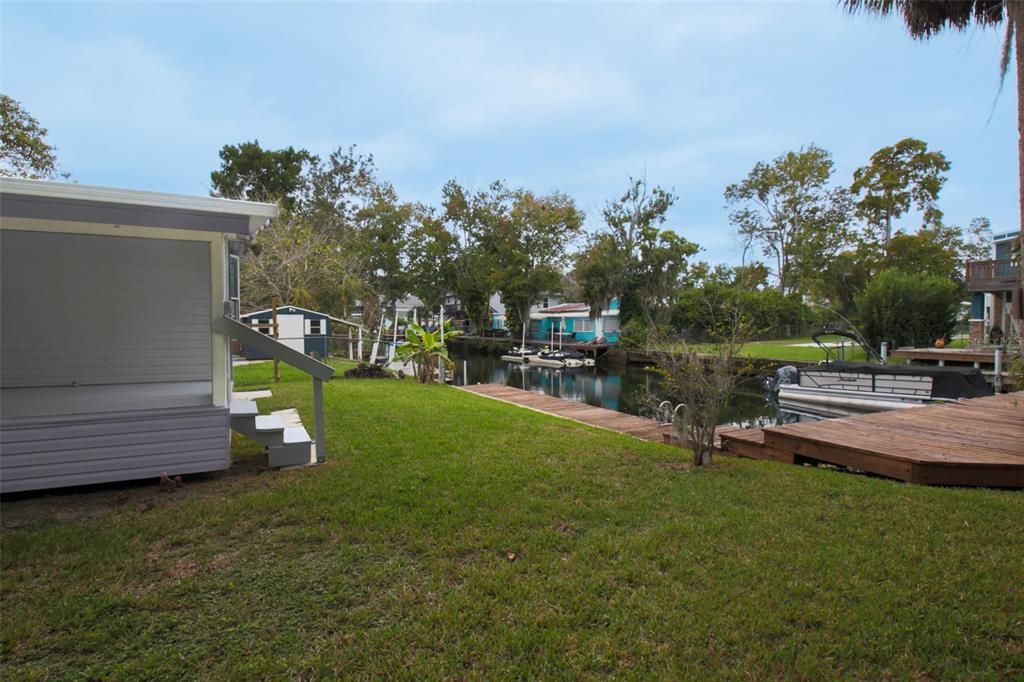 合同活跃: $335,000 (2 贝兹, 1 浴室, 784 平方英尺)