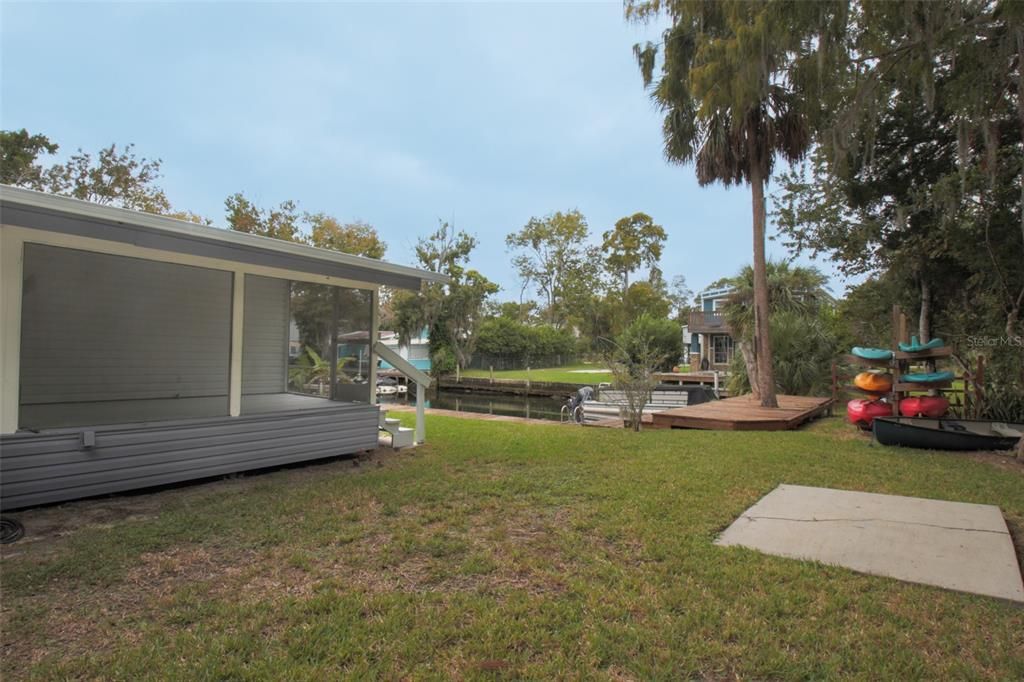 合同活跃: $335,000 (2 贝兹, 1 浴室, 784 平方英尺)