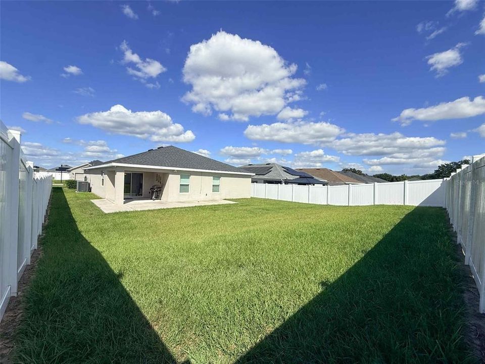 En Venta: $345,000 (4 camas, 2 baños, 1819 Pies cuadrados)