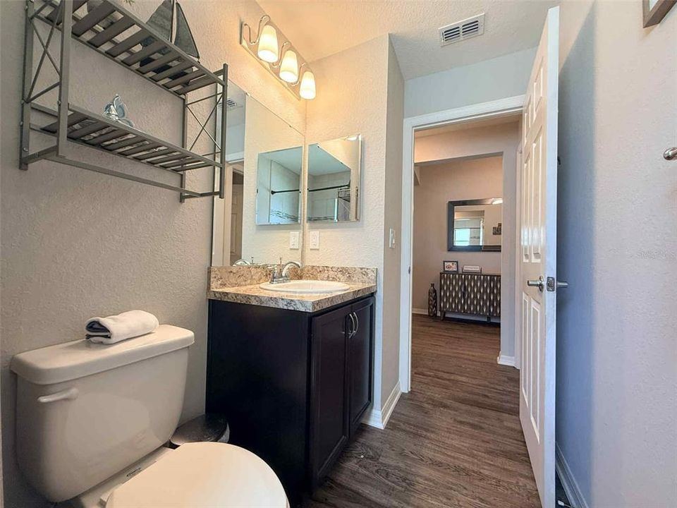 En Venta: $345,000 (4 camas, 2 baños, 1819 Pies cuadrados)