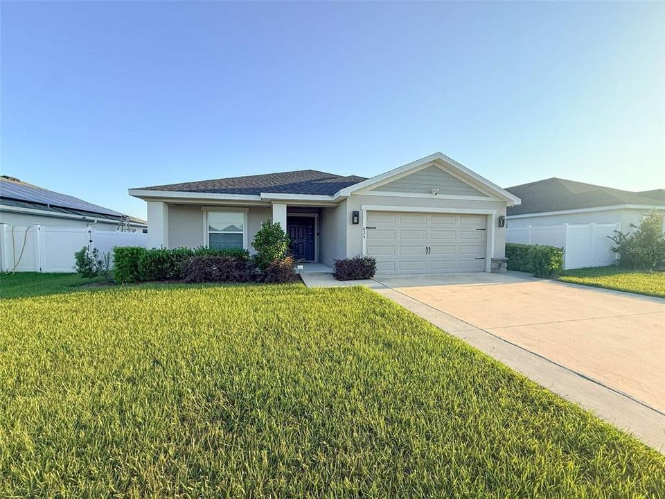 En Venta: $345,000 (4 camas, 2 baños, 1819 Pies cuadrados)