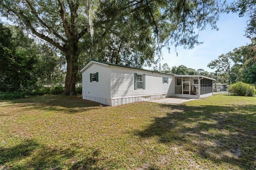 Active With Contract: $149,998 (2 beds, 2 baths, 1056 Square Feet)